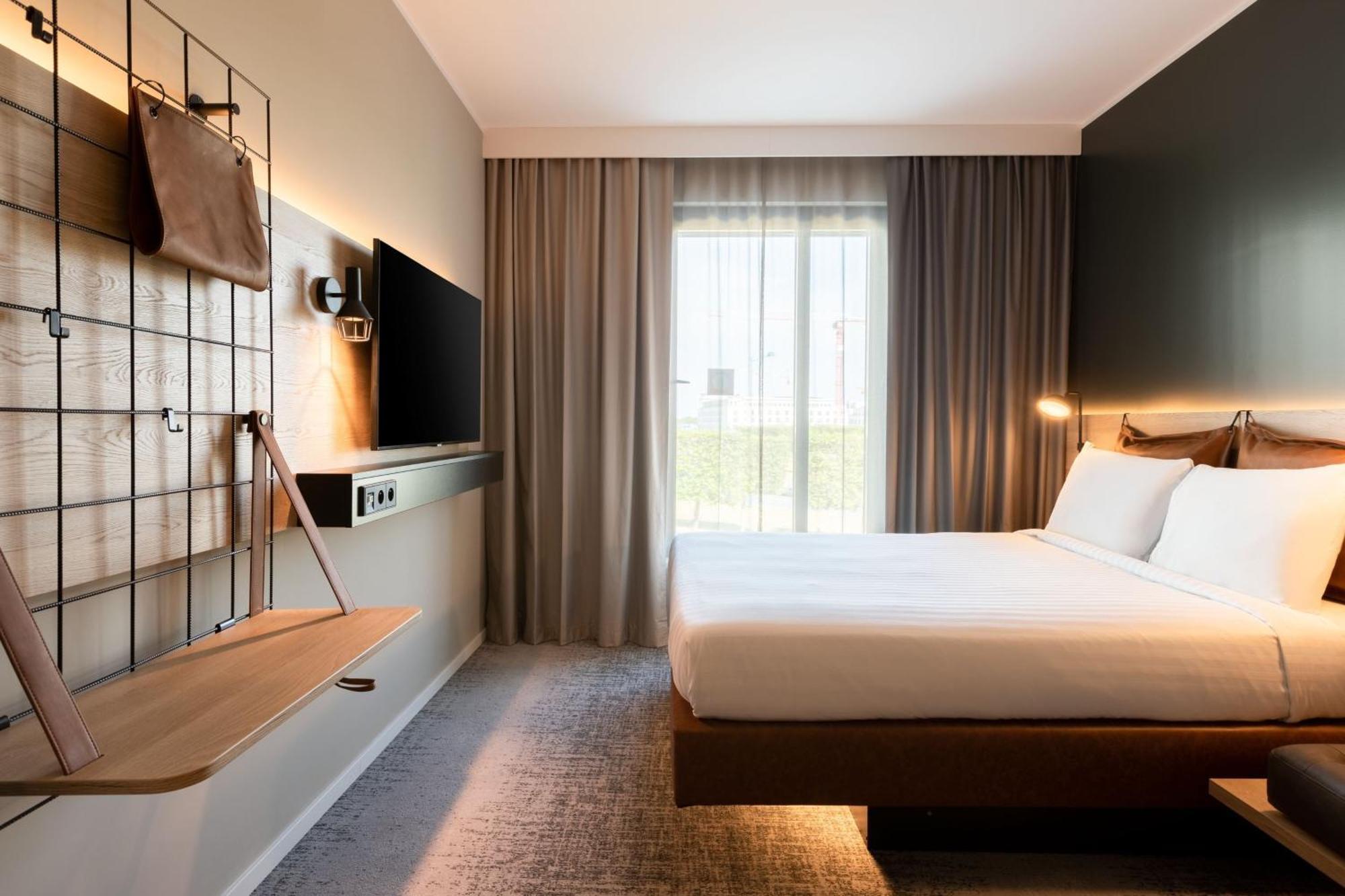 Moxy Paris Val D'europe Hotel