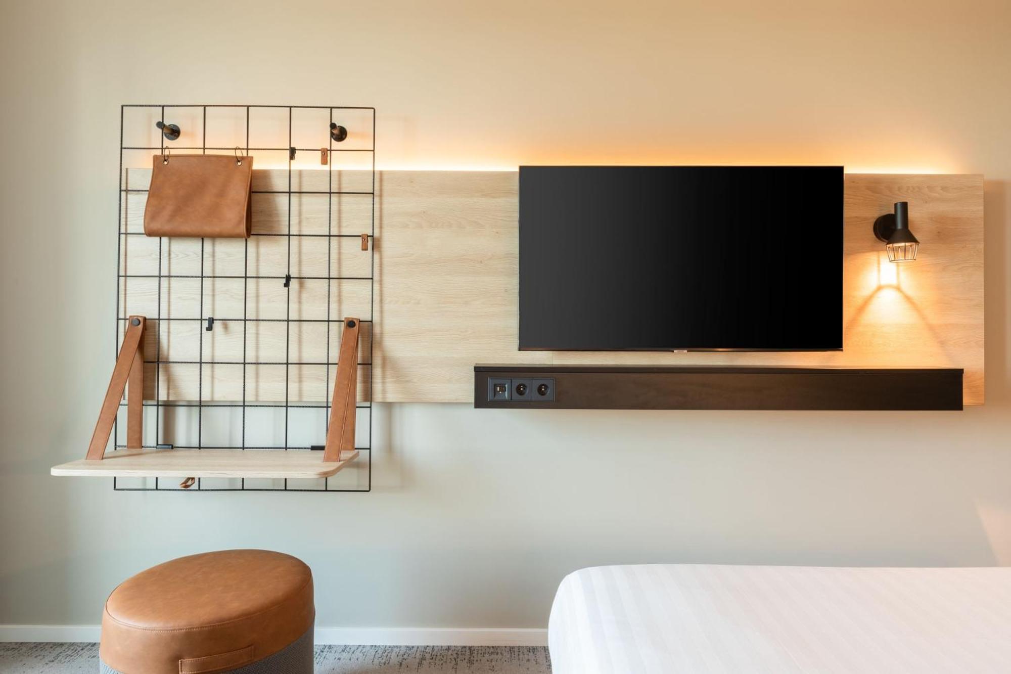 Hotel Moxy Paris Val D'europe 3*