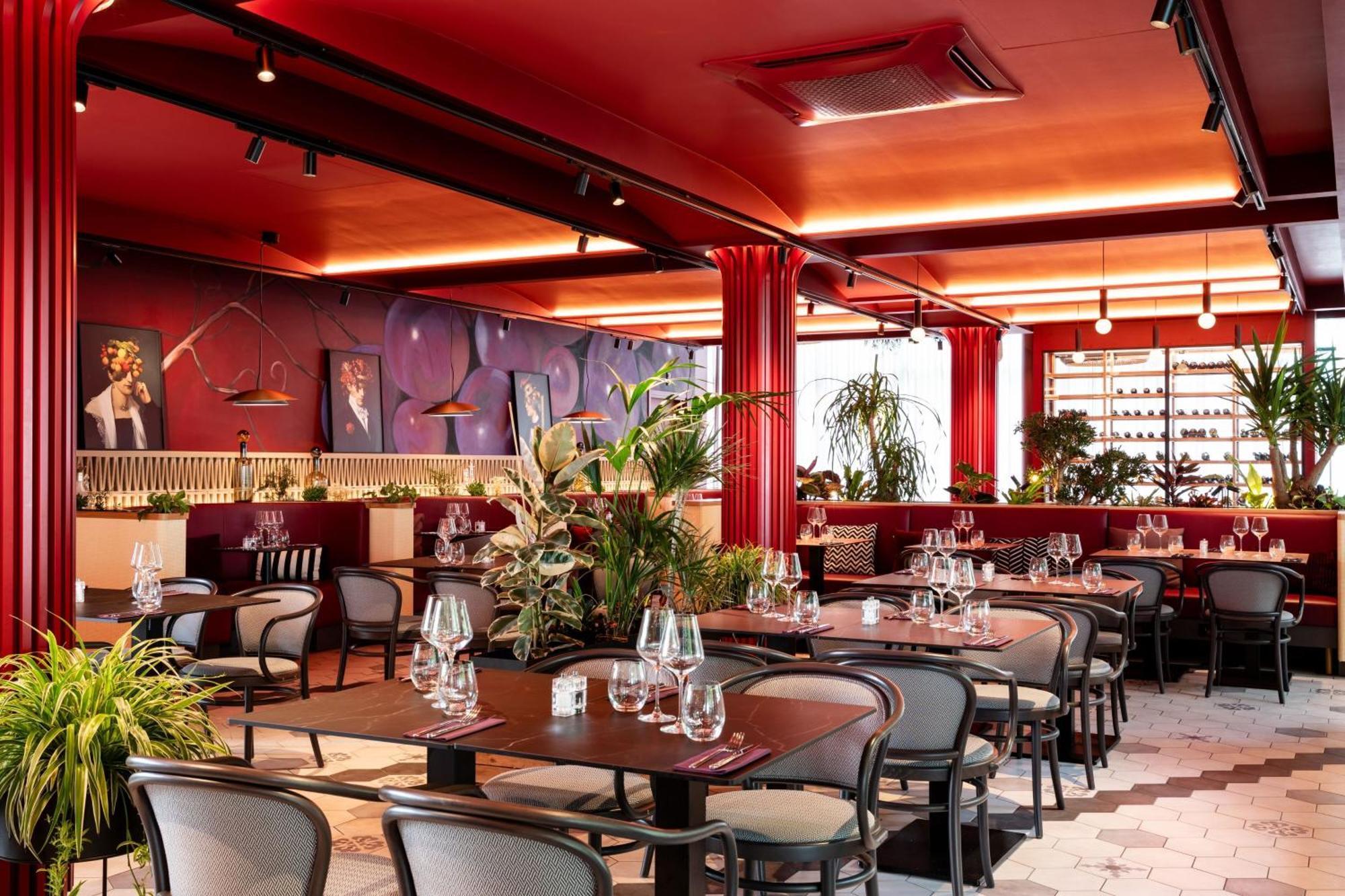 Moxy Paris Val D'europe Hotel 3*